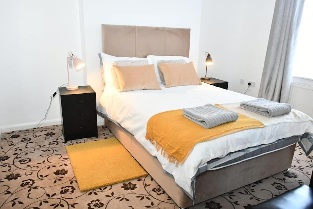 Stylish Luxury Flat In * Londra